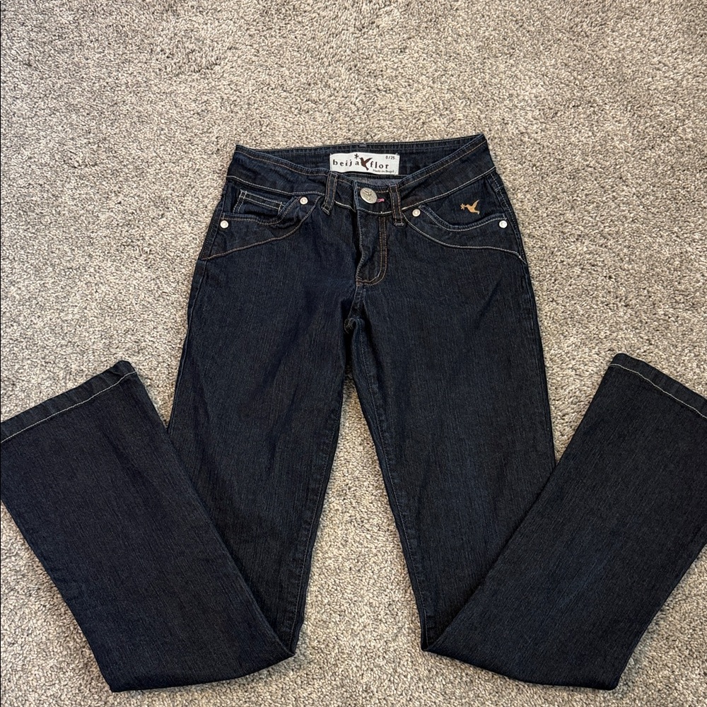 Beija flor flare jeans, NWOT Sz. .O, great jeans !